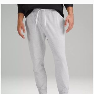 Lululemon city sweat jogger size medium NWOT